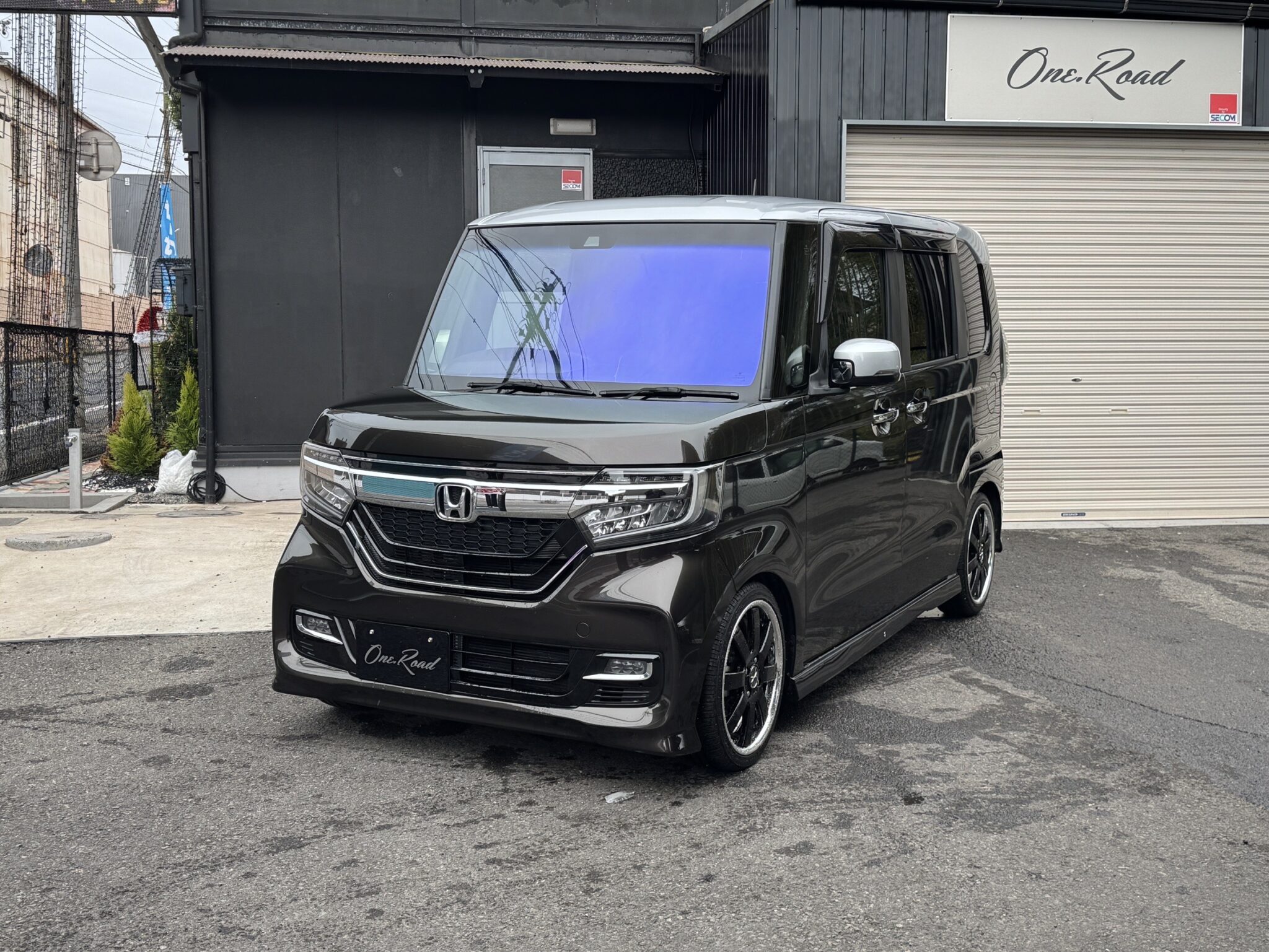 ホンダ　N-BOXカスタム　GLターボホンダセンシング　外品１６AW ダウンサス　シートカバー